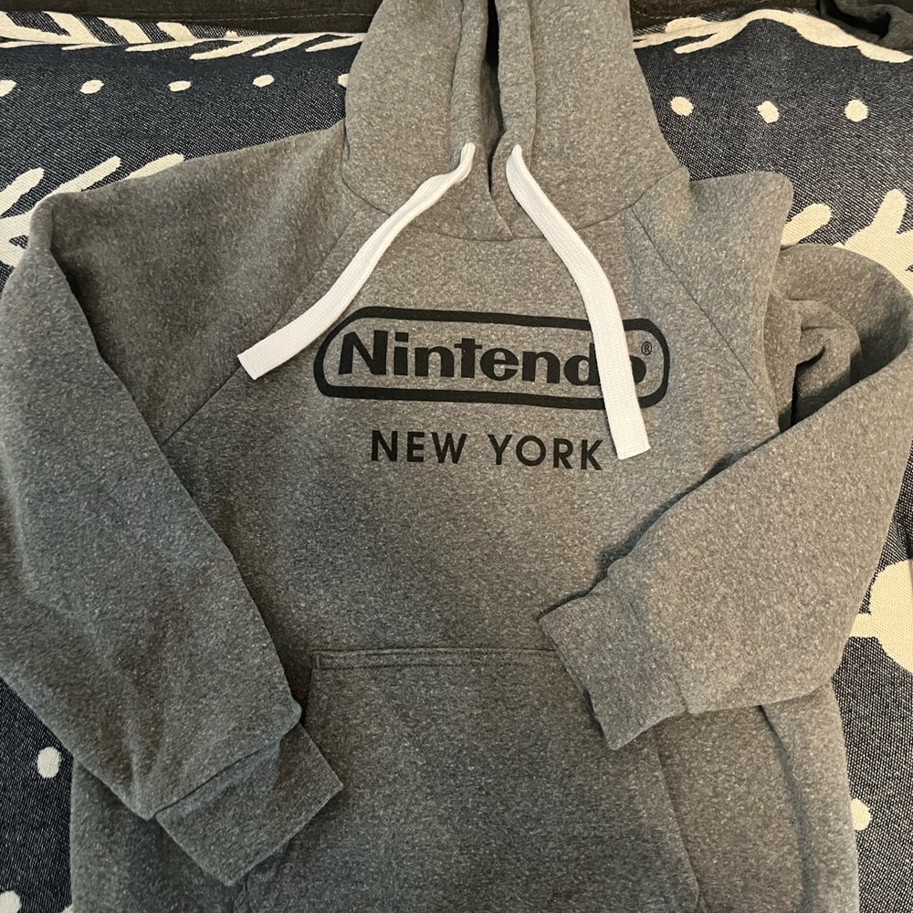 Nintendo New York Pullover Youth Hoodie - free adidas track pants xs